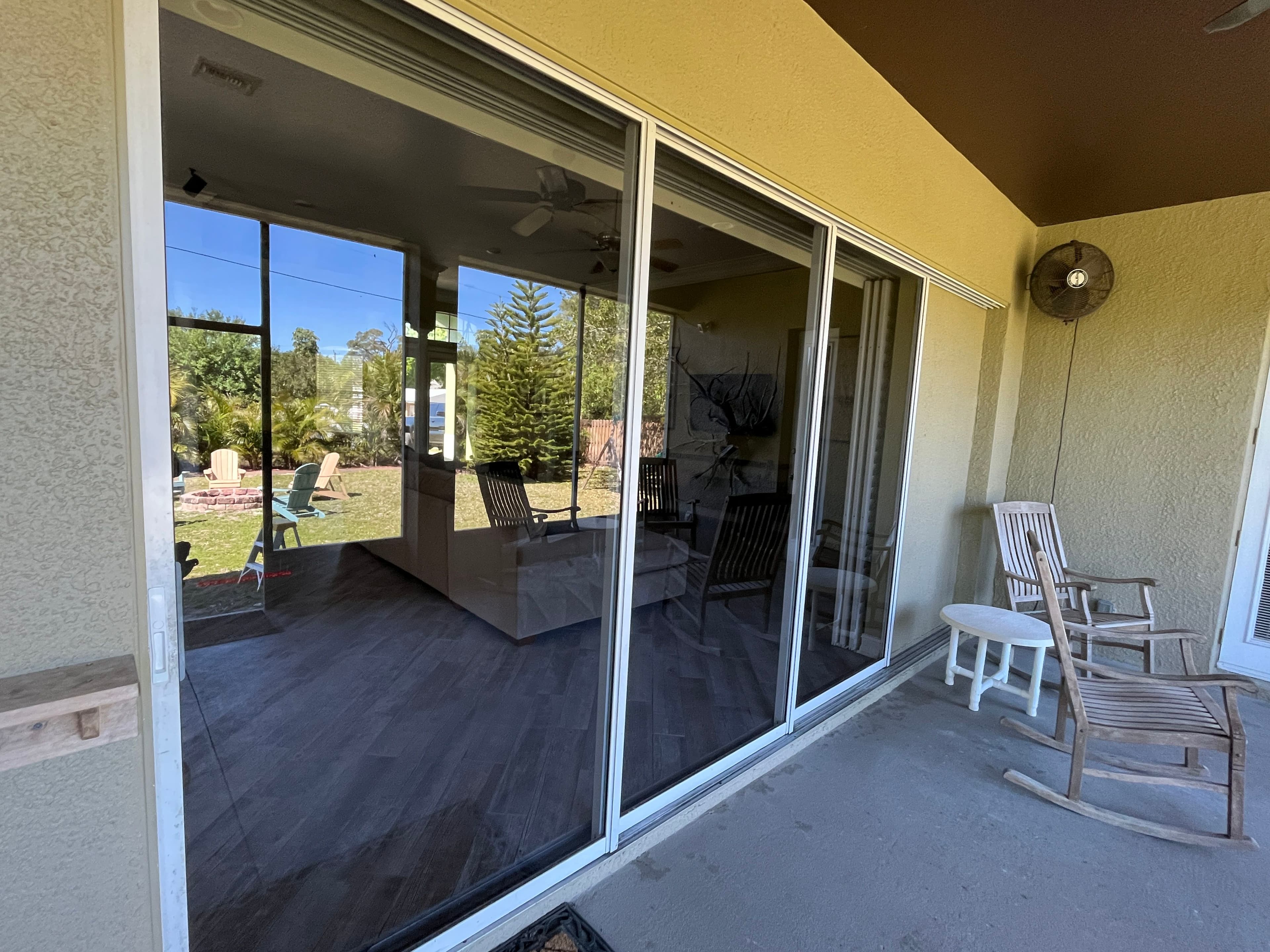 Project Window Cleaning for Short-Term Rentals on Turnover Day image