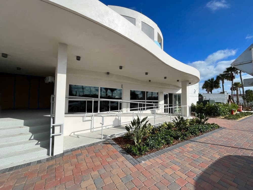 Post-Construction Window Cleaning for COA Lounge and Steakhouse in Cocoa Beach image