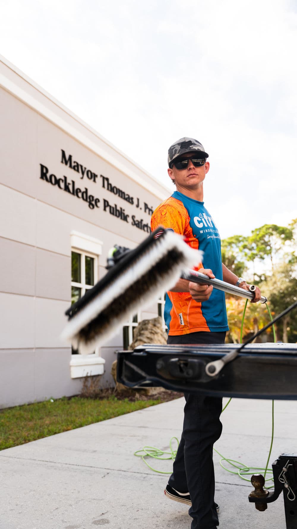 Gallery photos for TPO Roof Soft Wash and Window Cleaning at Rockledge Police HQ: Image #1
