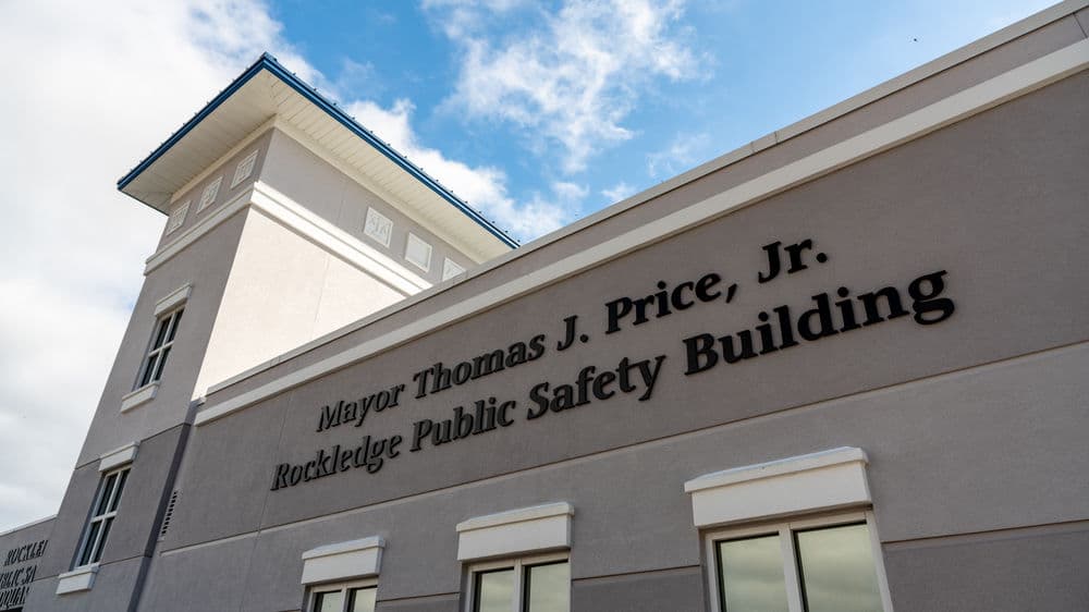 Gallery photos for TPO Roof Soft Wash and Window Cleaning at Rockledge Police HQ: Image #3
