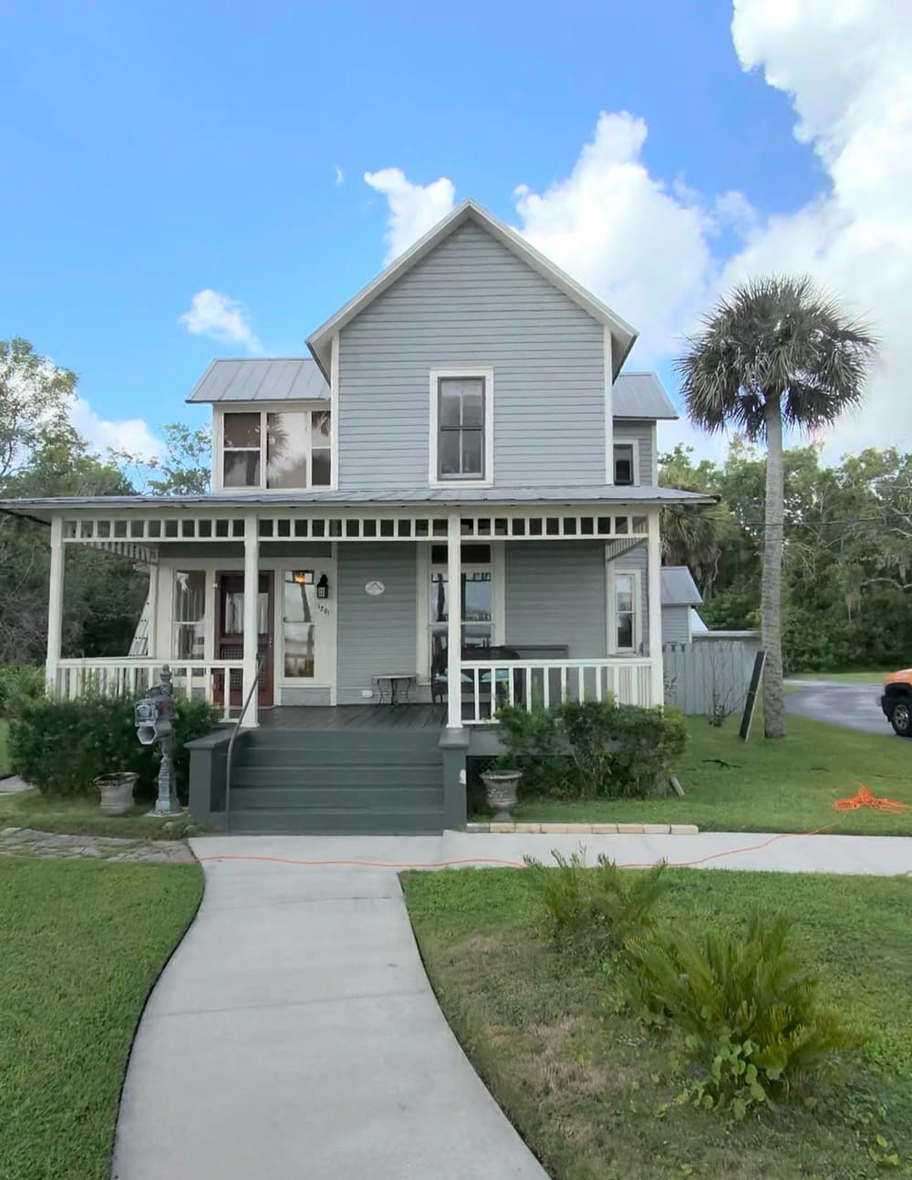 Quarterly Window Cleaning on a 100-Year-Old Historic Home in Cocoa image
